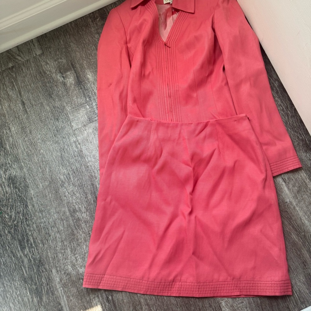 Caché Pink Mini Skirt Jacket Suit size 6